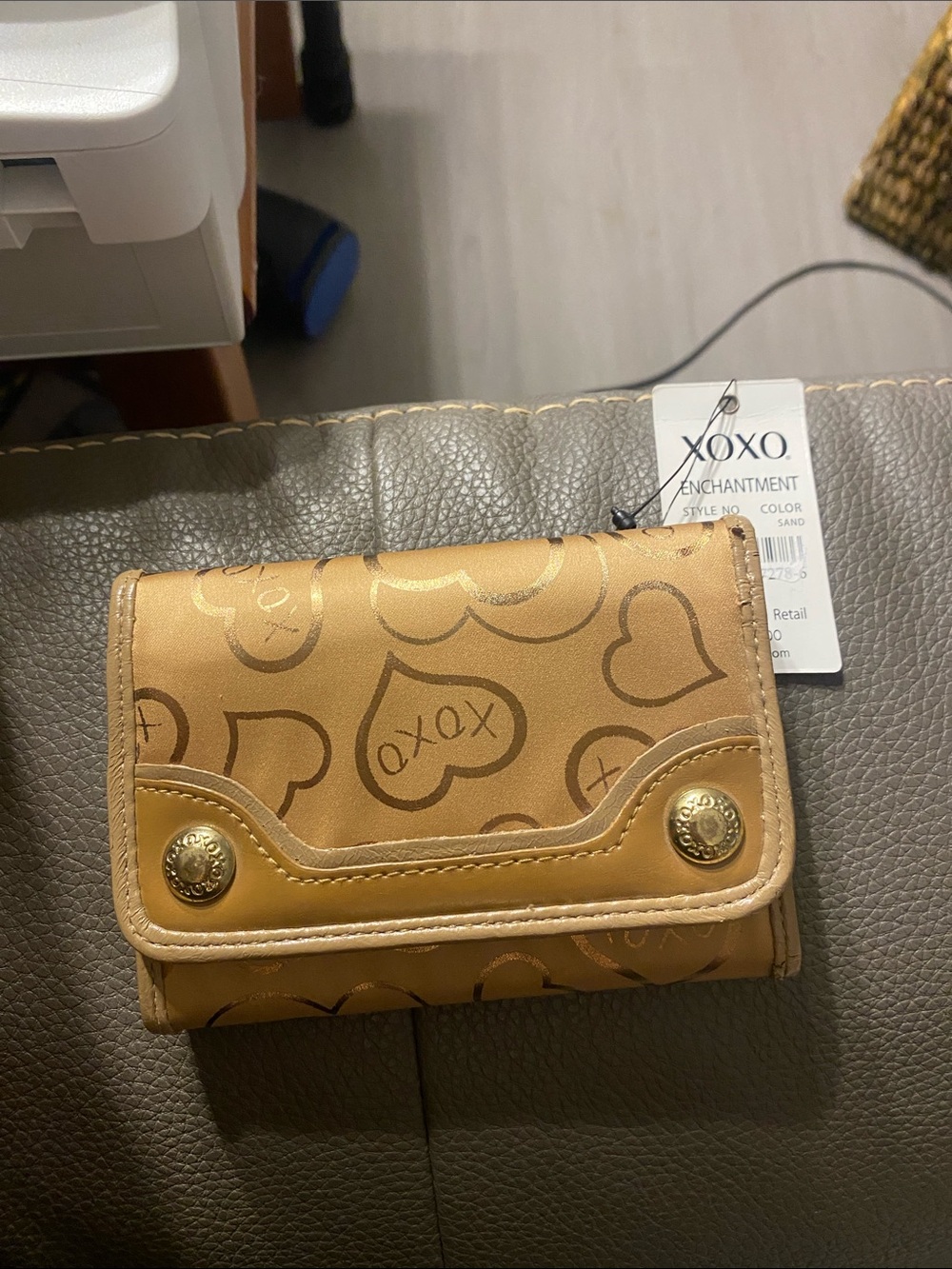 XOXO Sand Heart Logo Mini Trifold Wallet